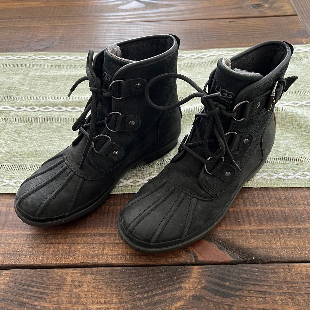 UGG Australia Cecile Women's Black Waterproof Leather Lace up Boot Size 6